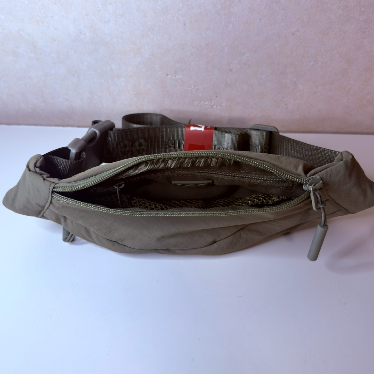 Bolsa Cangurera Lee