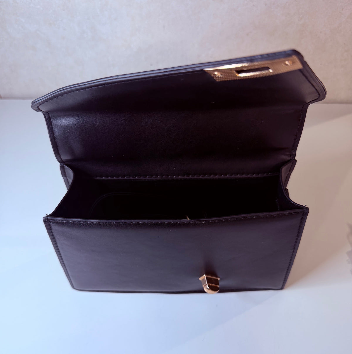 Bolso Negro Diseño Piel